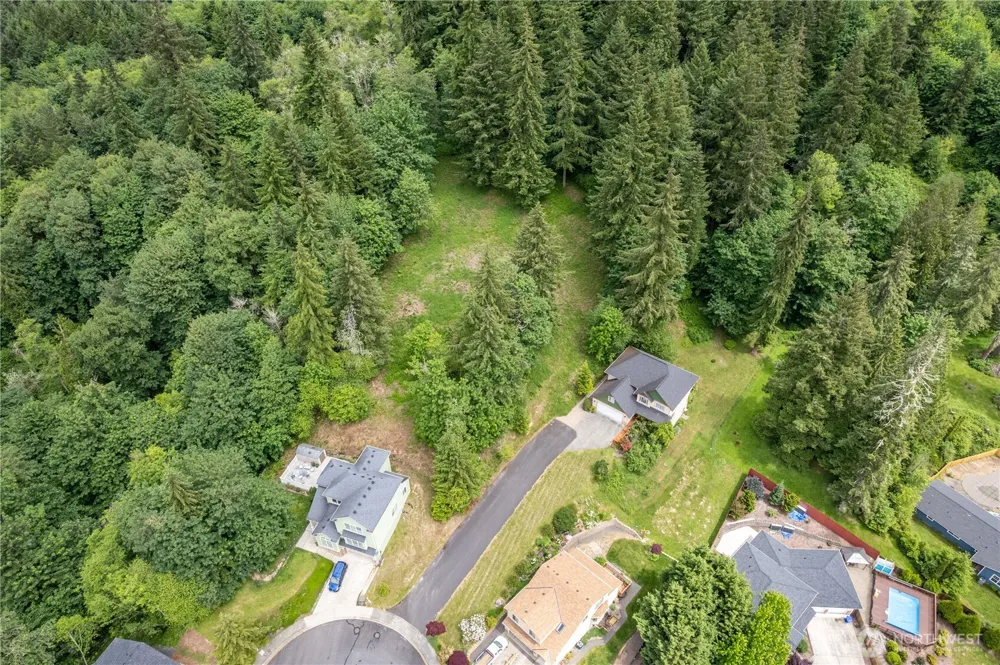 945 Edinburgh Court Kelso, WA 98626