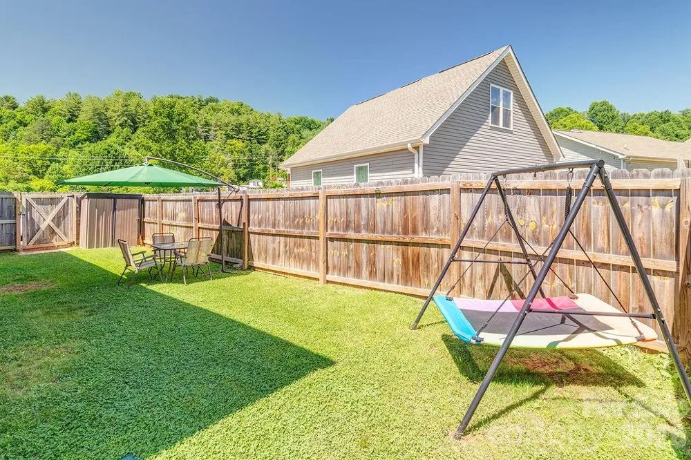 40 Quinn Hill Lane Mars Hill, NC 28754