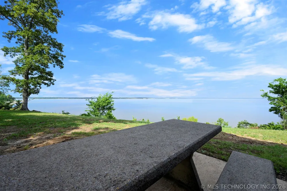 44 Lakeside Ridge Road Hugo, OK 74743