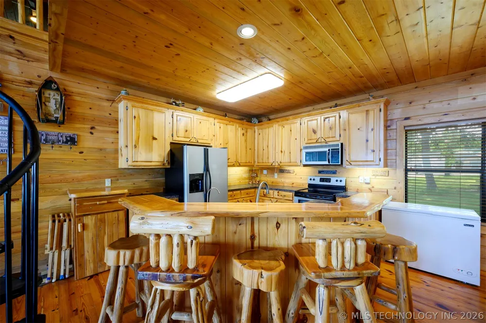 44 Lakeside Ridge Road Hugo, OK 74743
