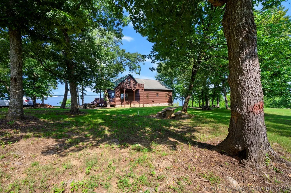 44 Lakeside Ridge Road Hugo, OK 74743
