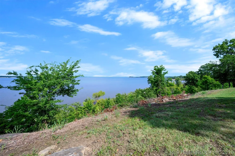 44 Lakeside Ridge Road Hugo, OK 74743