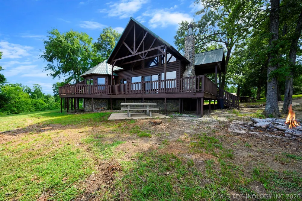 44 Lakeside Ridge Road Hugo, OK 74743