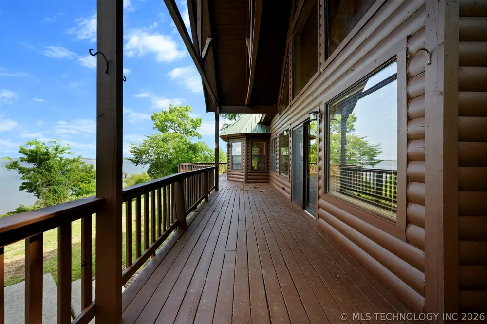 44 Lakeside Ridge Road Hugo, OK 74743