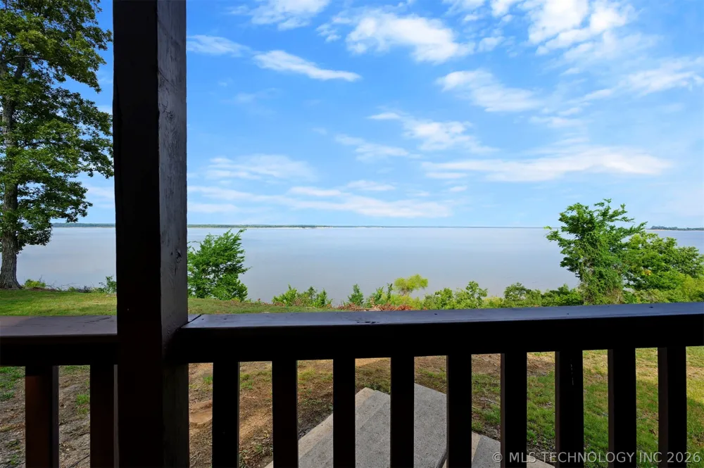 44 Lakeside Ridge Road Hugo, OK 74743