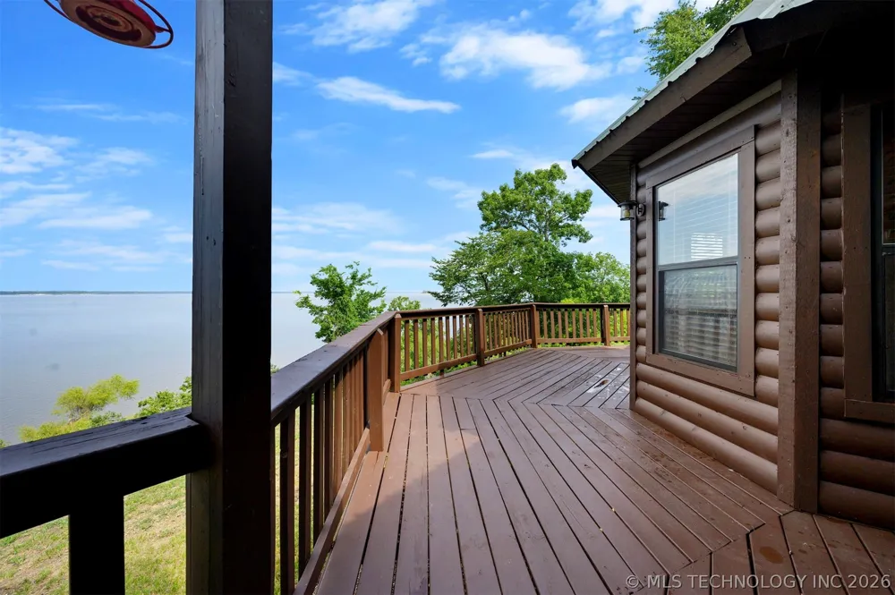 44 Lakeside Ridge Road Hugo, OK 74743