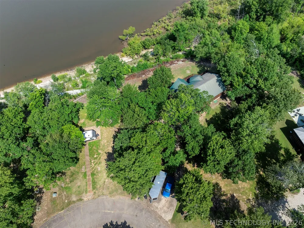 44 Lakeside Ridge Road Hugo, OK 74743