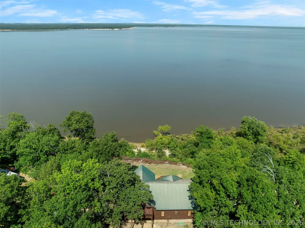 44 Lakeside Ridge Road Hugo, OK 74743