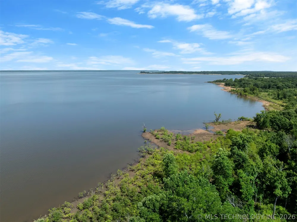 44 Lakeside Ridge Road Hugo, OK 74743