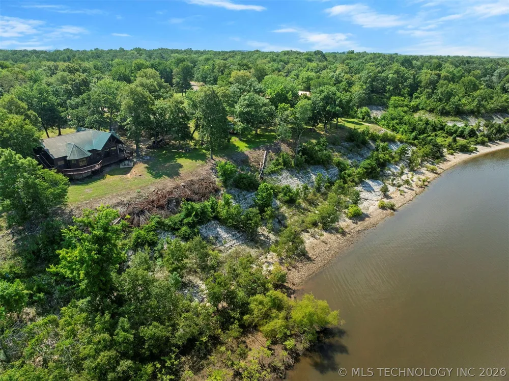 44 Lakeside Ridge Road Hugo, OK 74743