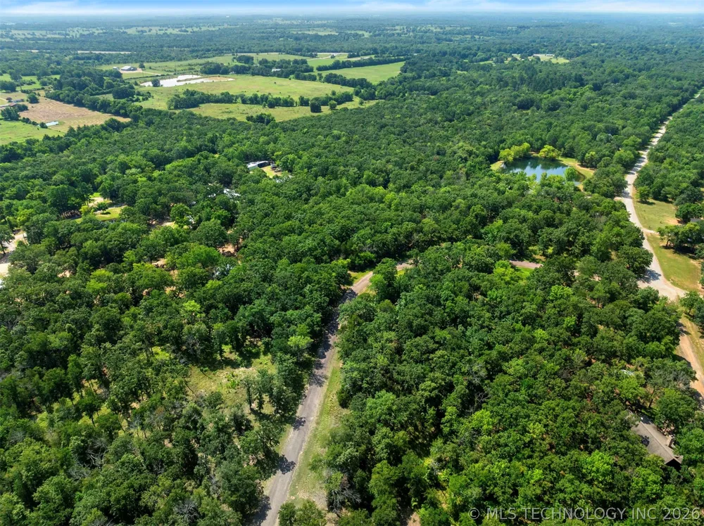 44 Lakeside Ridge Road Hugo, OK 74743