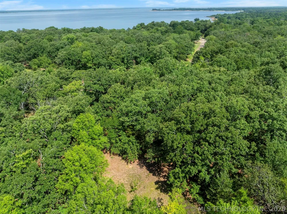 44 Lakeside Ridge Road Hugo, OK 74743