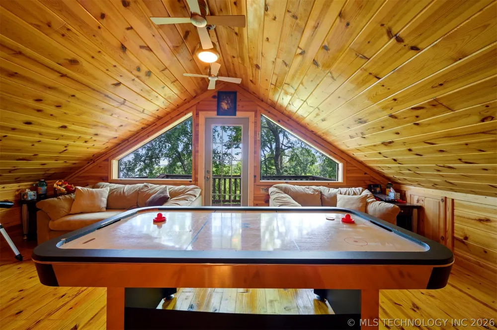 44 Lakeside Ridge Road Hugo, OK 74743