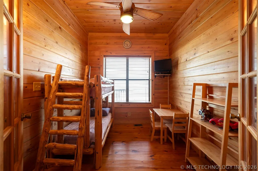 44 Lakeside Ridge Road Hugo, OK 74743