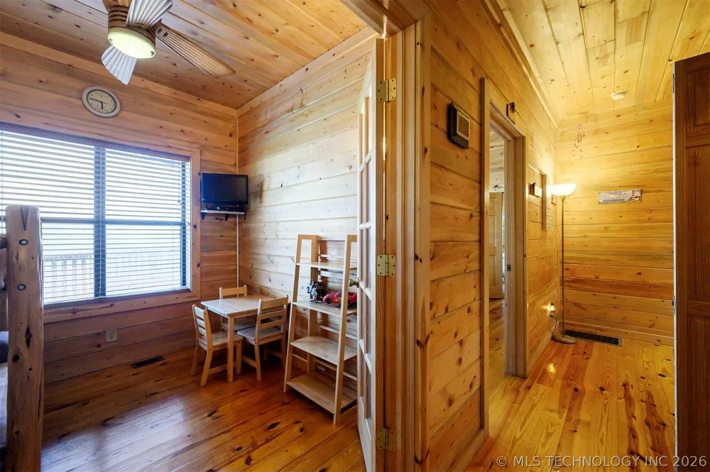 44 Lakeside Ridge Road Hugo, OK 74743