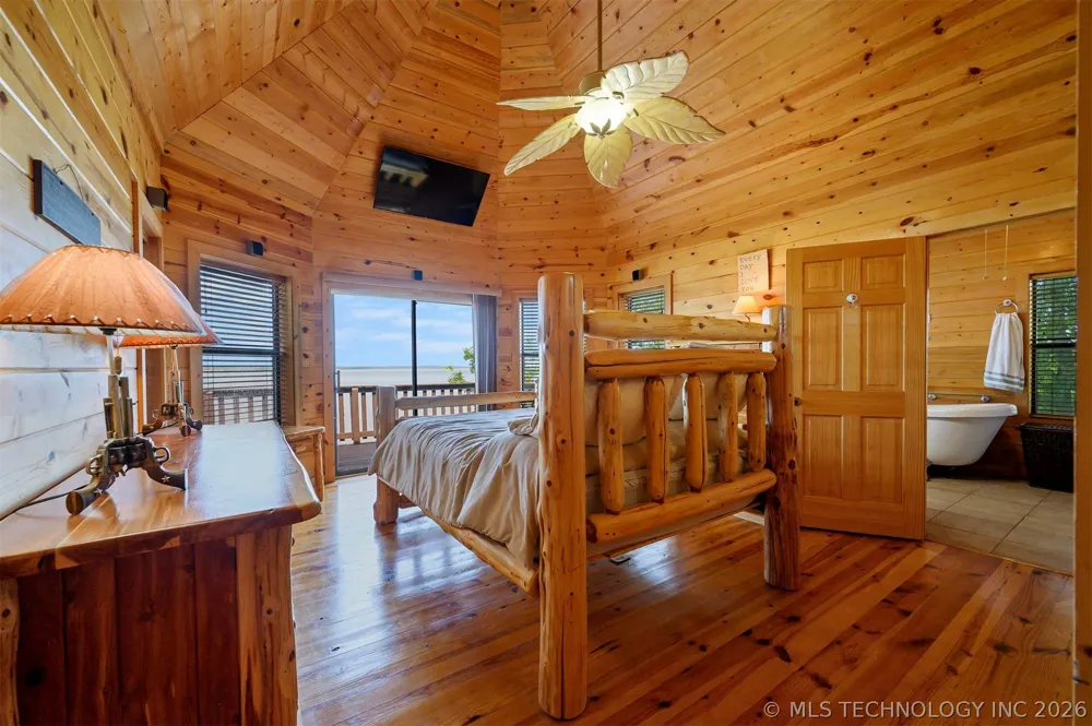 44 Lakeside Ridge Road Hugo, OK 74743