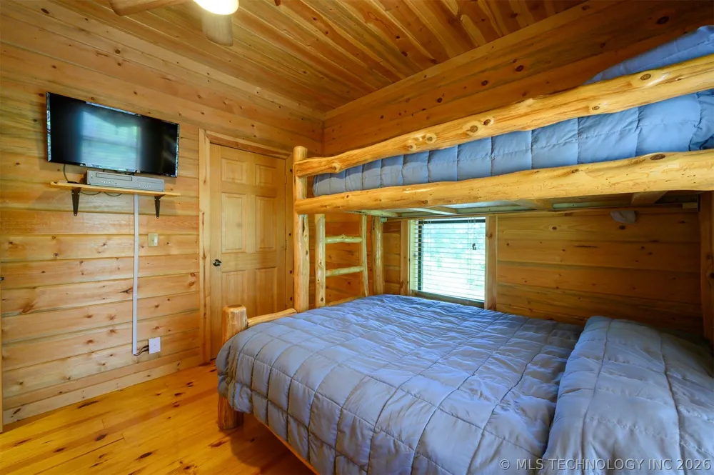 44 Lakeside Ridge Road Hugo, OK 74743