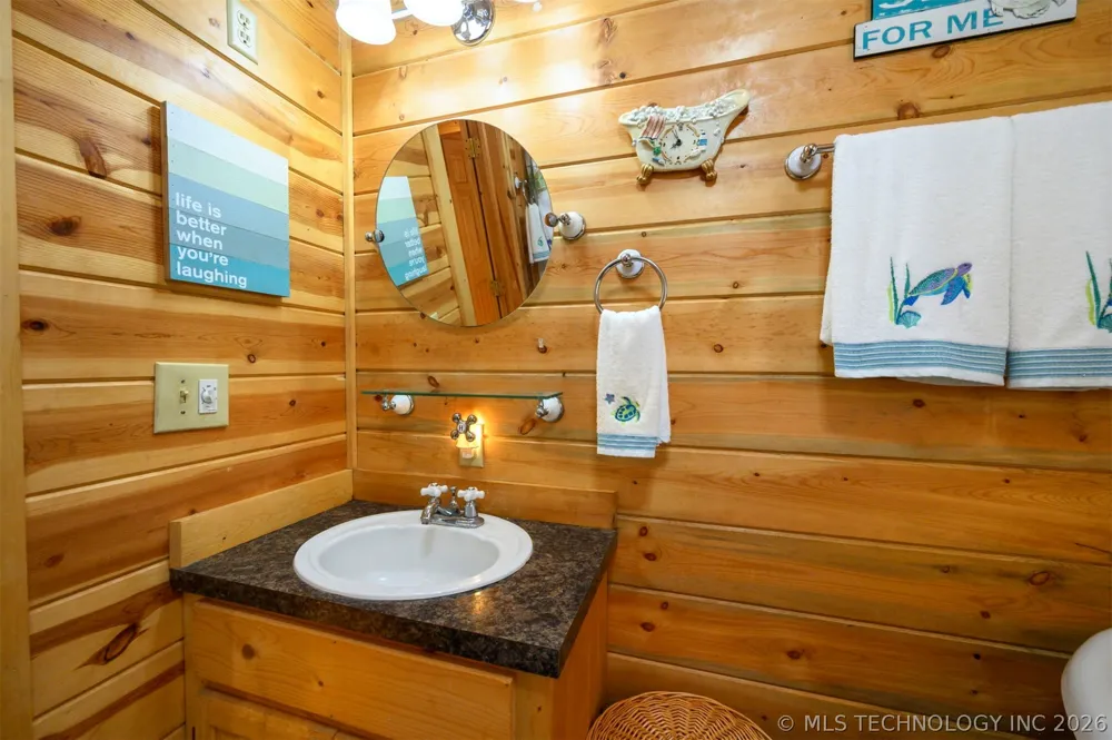 44 Lakeside Ridge Road Hugo, OK 74743