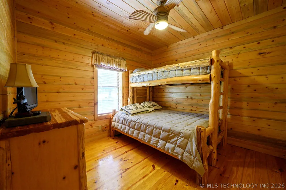 44 Lakeside Ridge Road Hugo, OK 74743
