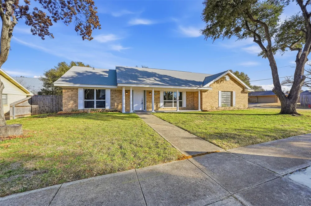3301 Peachtree Lane Pantego, TX 76013