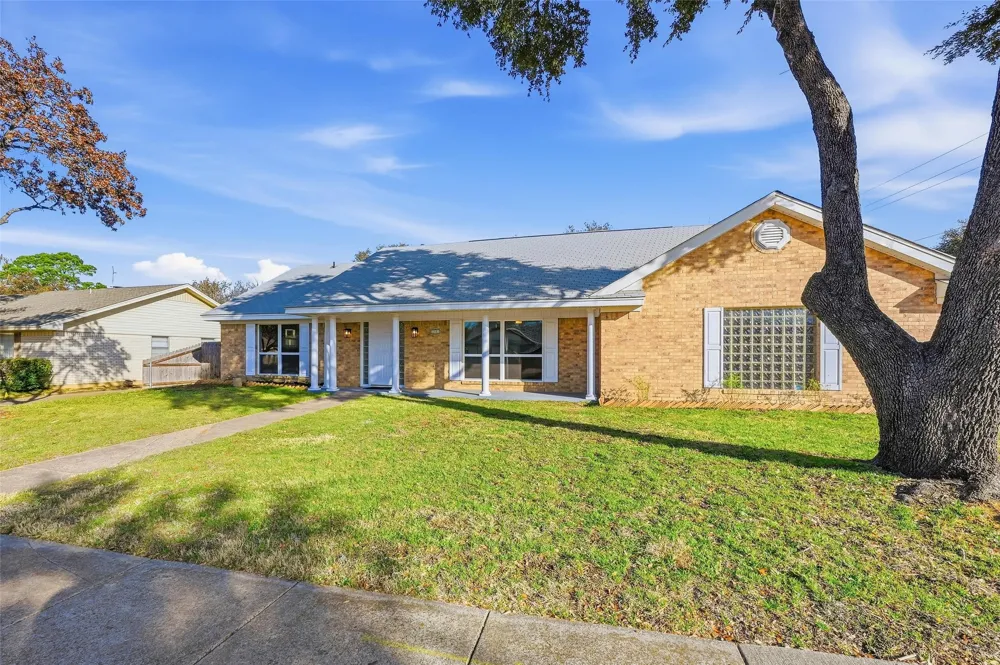 3301 Peachtree Lane Pantego, TX 76013