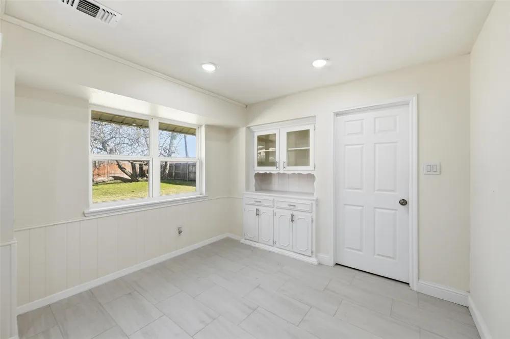 3301 Peachtree Lane Pantego, TX 76013