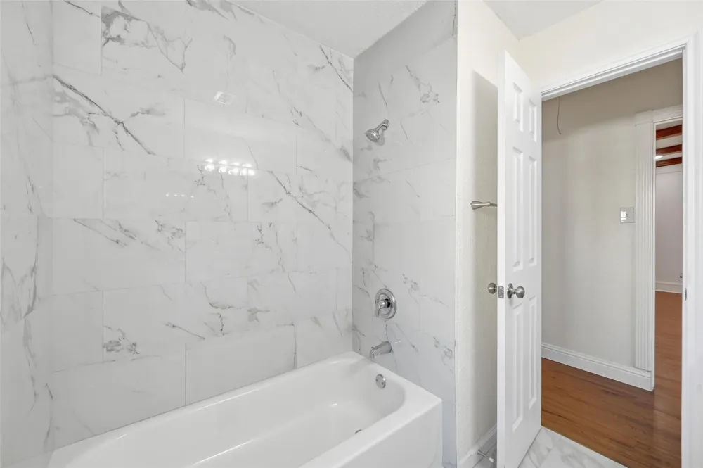 3301 Peachtree Lane Pantego, TX 76013