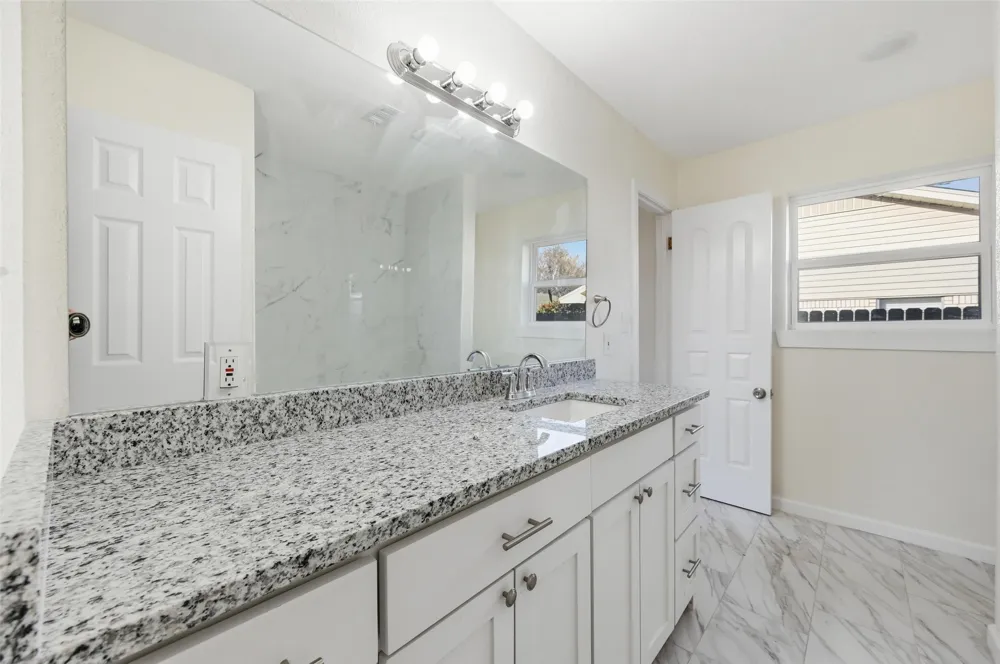 3301 Peachtree Lane Pantego, TX 76013