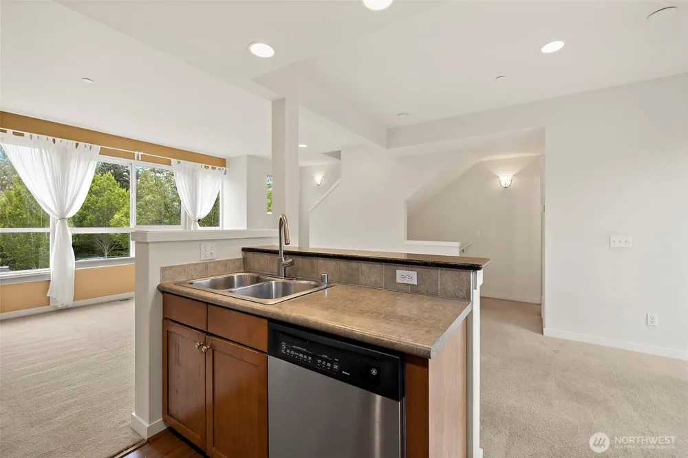 1748 24th Avenue NE Issaquah, WA 98029