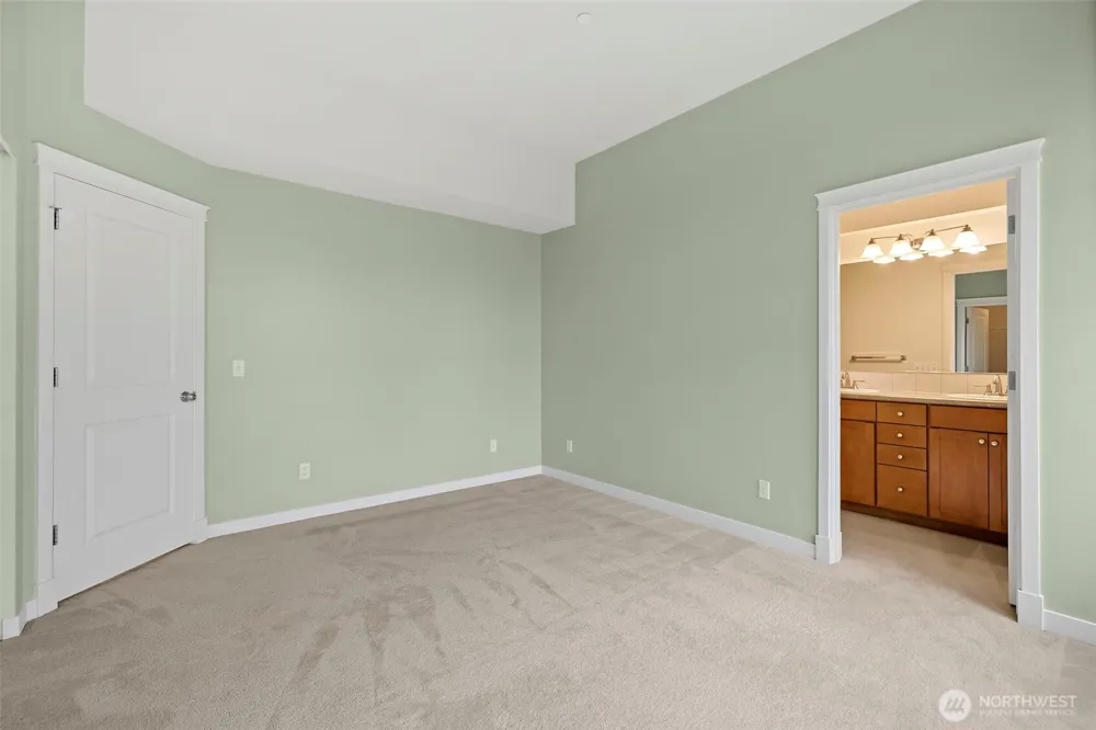 1748 24th Avenue NE Issaquah, WA 98029
