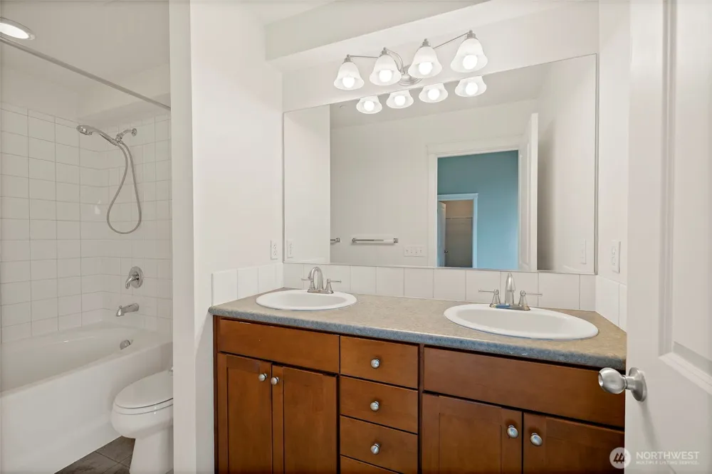 1748 24th Avenue NE Issaquah, WA 98029