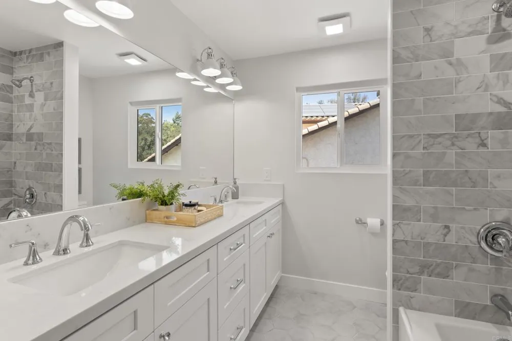3975 Catamarca Drive San Diego, CA 92124