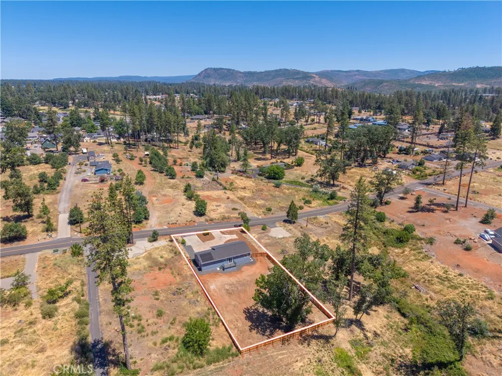 1572 Nunneley Paradise, CA 95969