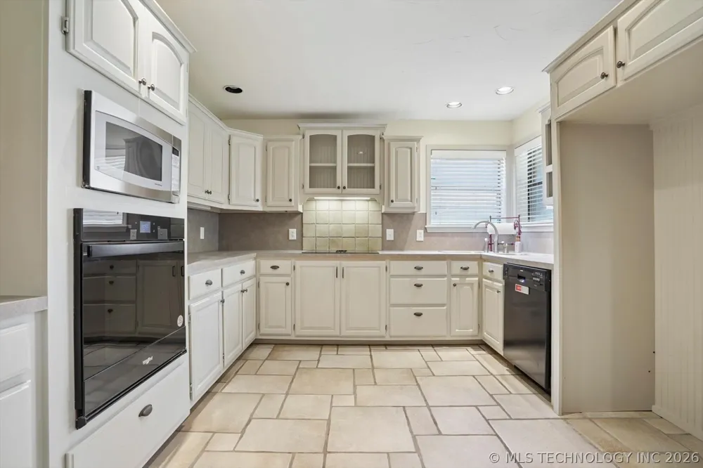 1216 S 31st Street Broken Arrow, OK 74014