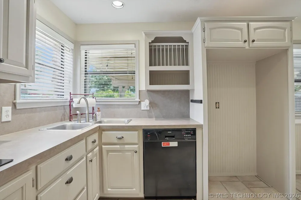 1216 S 31st Street Broken Arrow, OK 74014