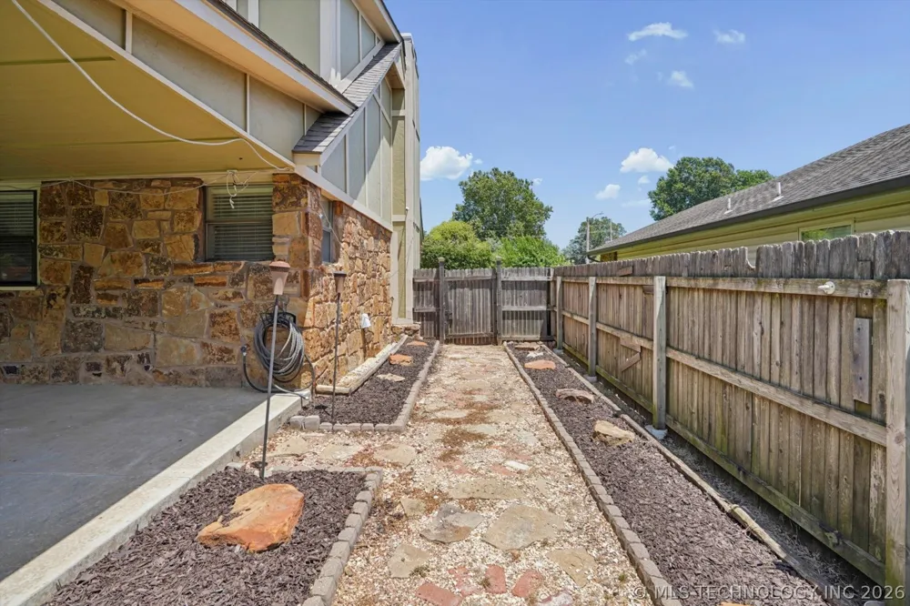 1216 S 31st Street Broken Arrow, OK 74014
