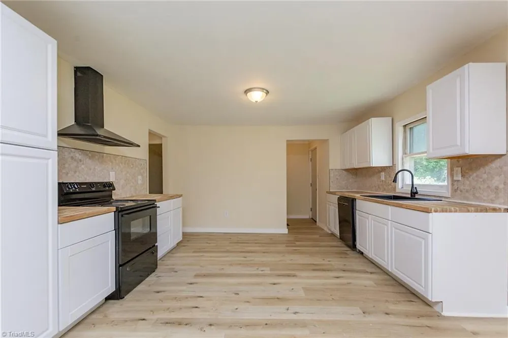 304 Phillips Street Thomasville, NC 27360
