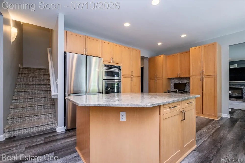 4488 Philip Commerce Charter Township, MI 48382