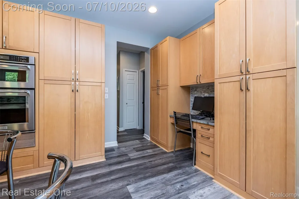 4488 Philip Commerce Charter Township, MI 48382