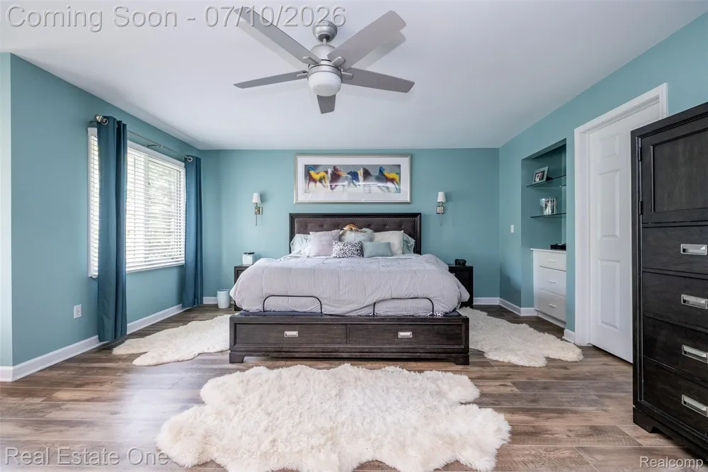 4488 Philip Commerce Charter Township, MI 48382