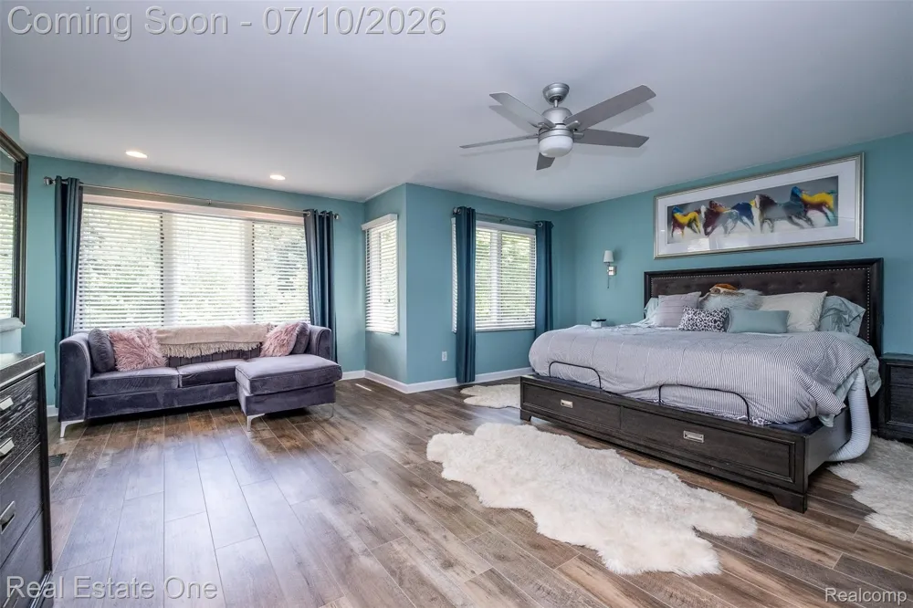 4488 Philip Commerce Charter Township, MI 48382