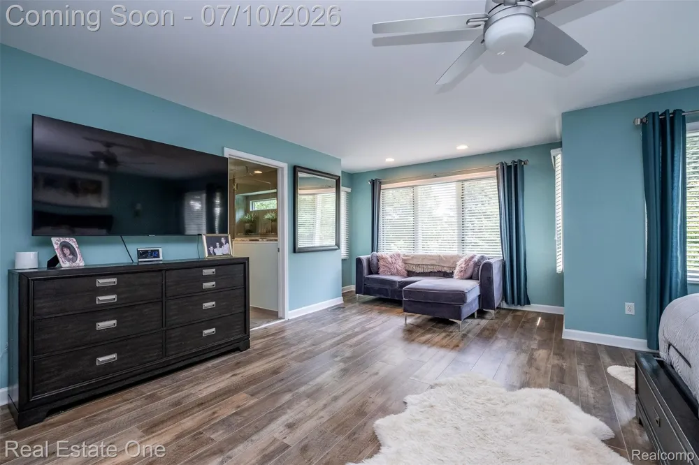 4488 Philip Commerce Charter Township, MI 48382