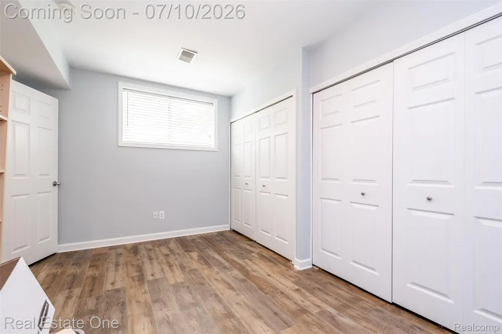 4488 Philip Commerce Charter Township, MI 48382