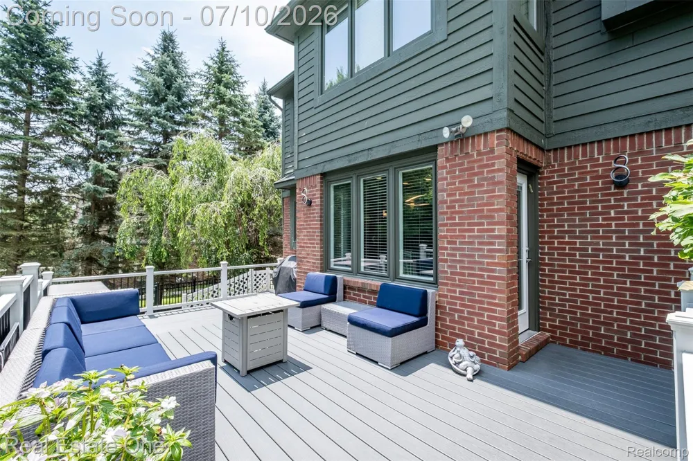 4488 Philip Commerce Charter Township, MI 48382