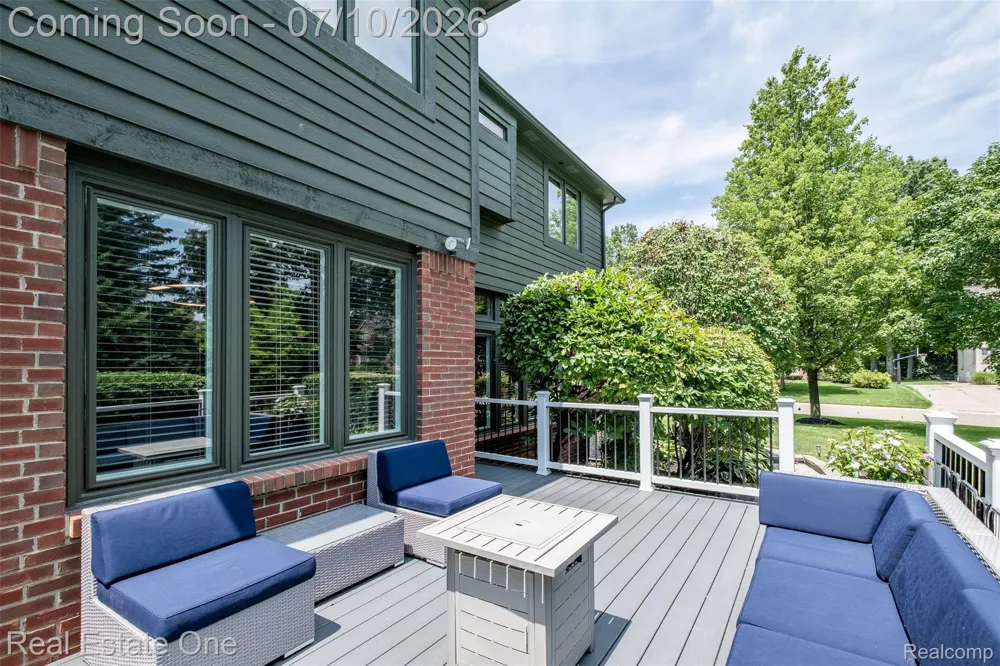 4488 Philip Commerce Charter Township, MI 48382