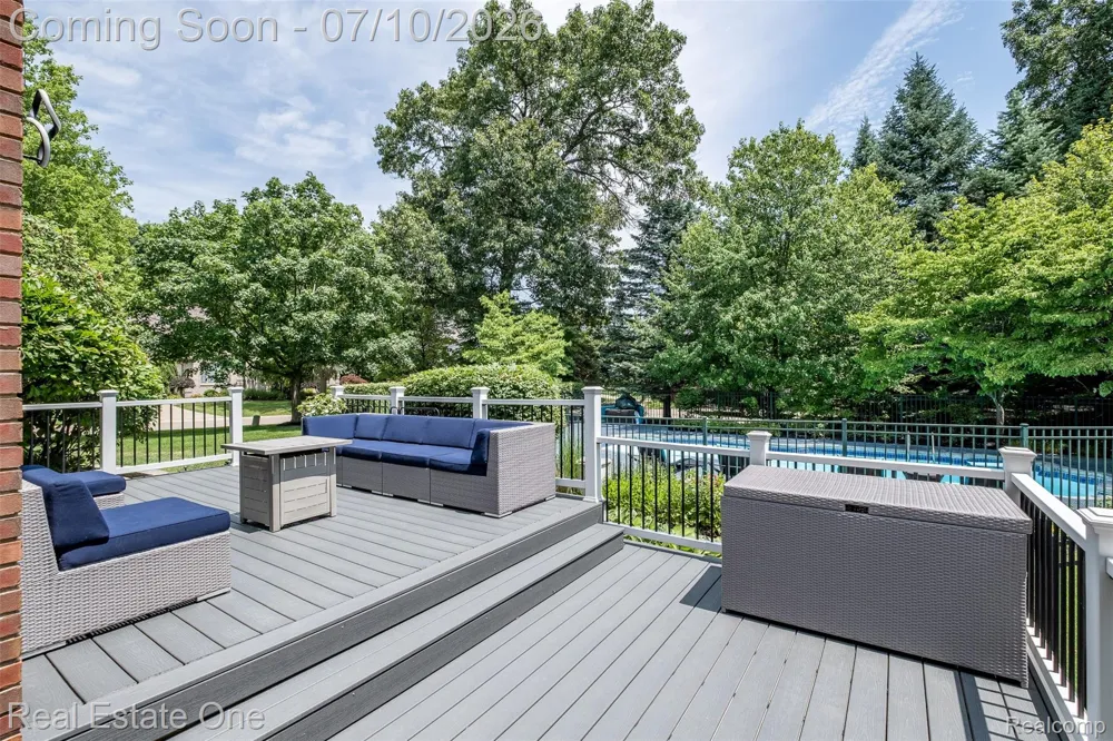 4488 Philip Commerce Charter Township, MI 48382