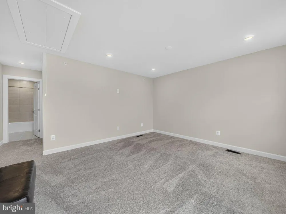 3824 TUSSICA WAY Fairfax, VA 22030
