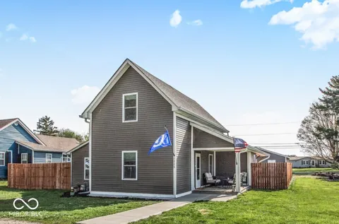 1028 Walnut Street