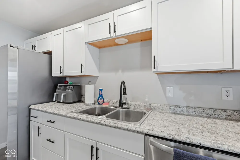 1028 Walnut Street Lapel, IN 46051