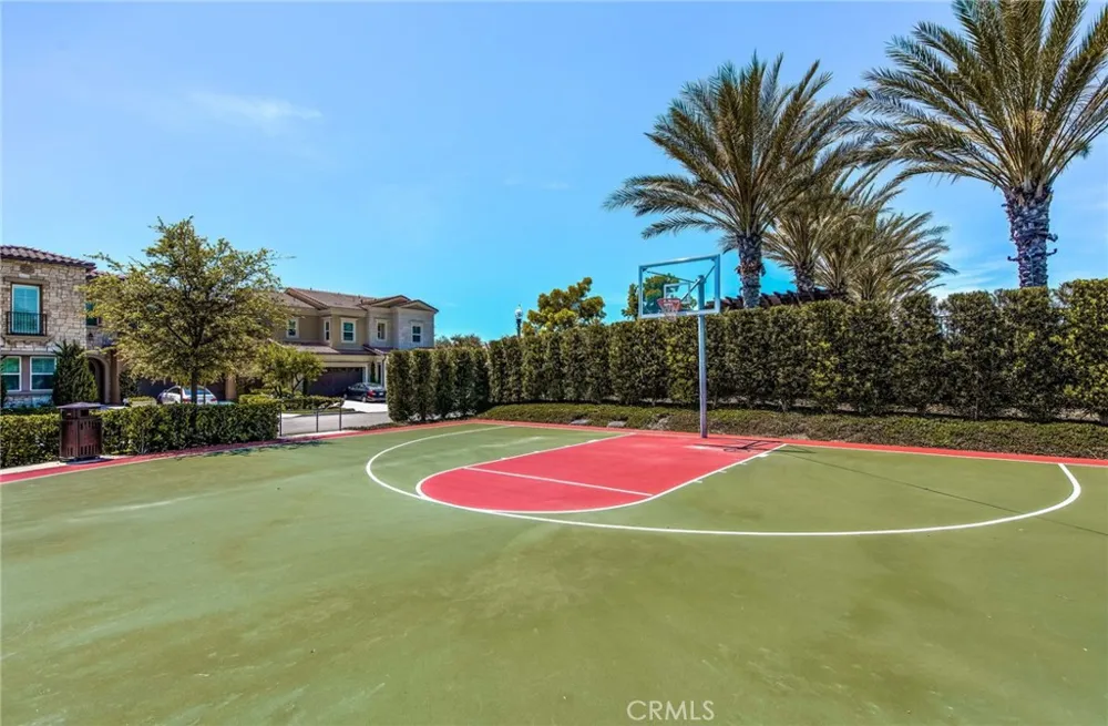 32 Savannah Lake Forest, CA 92630